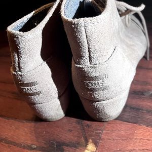 toms shoes